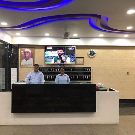 Hotel Elite Ghaziabad Exteriör bild