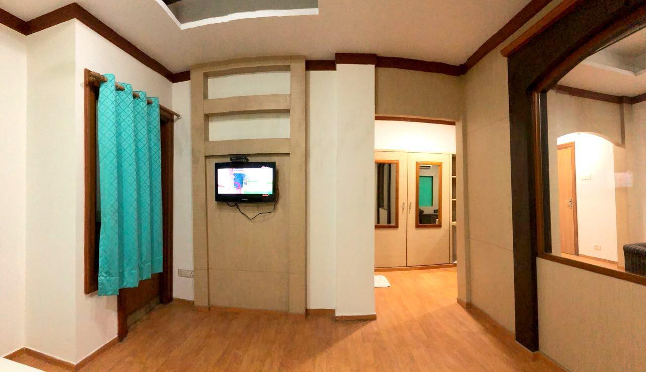 Hotel Elite Ghaziabad Exteriör bild